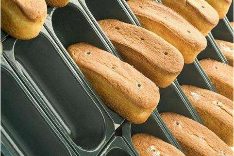 PLC Control Cake Dough Filling Machine 2000BPH-3000BPH With 8 Nozzles